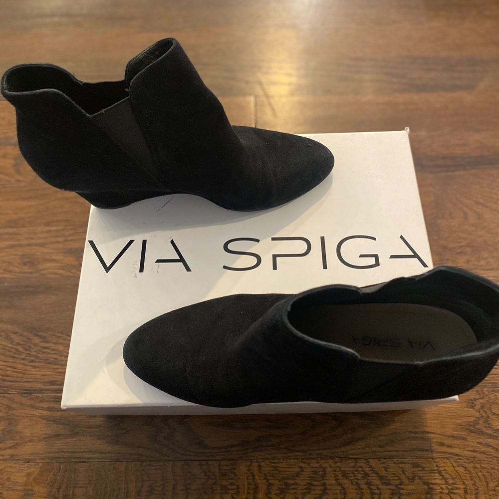 Via Spiga booties